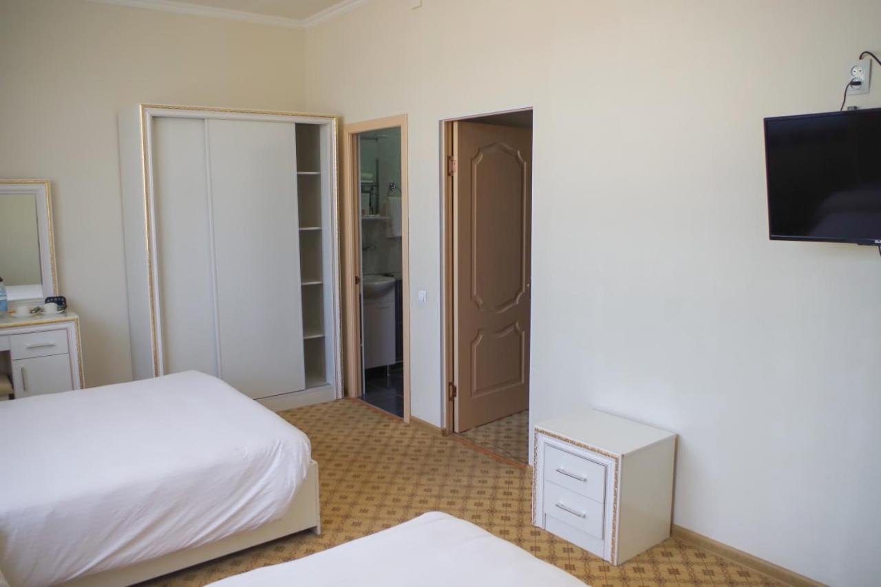 Sultan Jalal-Abad Hotel ภายนอก รูปภาพ